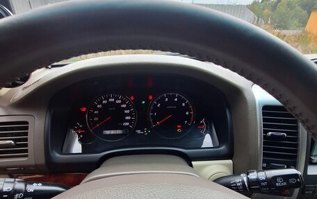 Toyota Land Cruiser Prado 120 рестайлинг, 2004 год, 1 280 000 рублей, 26 фотография