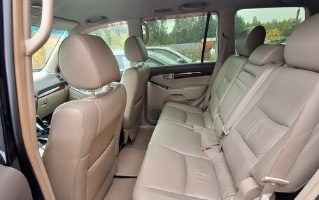 Toyota Land Cruiser Prado 120 рестайлинг, 2004 год, 1 280 000 рублей, 23 фотография
