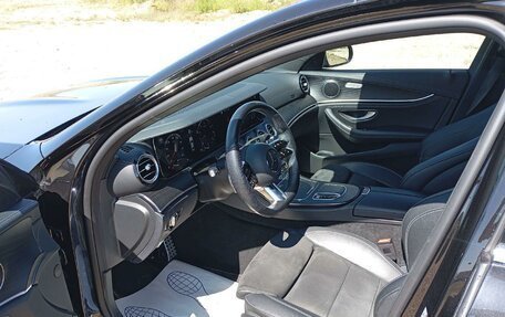 Mercedes-Benz E-Класс, 2021 год, 4 200 000 рублей, 8 фотография