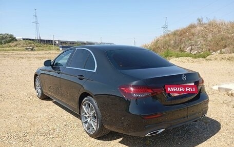 Mercedes-Benz E-Класс, 2021 год, 4 200 000 рублей, 4 фотография