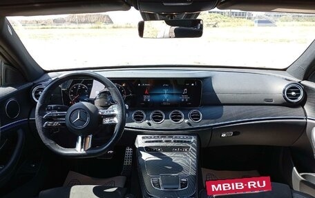 Mercedes-Benz E-Класс, 2021 год, 4 200 000 рублей, 5 фотография