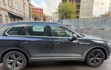 Volkswagen Touareg III, 2021 год, 1 550 000 рублей, 3 фотография