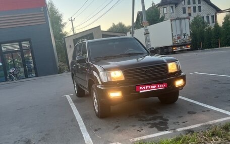 Toyota Land Cruiser 100 рестайлинг 2, 2001 год, 1 150 000 рублей, 2 фотография