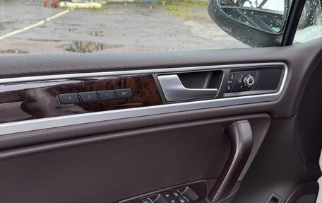 Volkswagen Touareg III, 2013 год, 2 000 000 рублей, 23 фотография