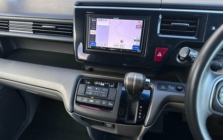 Honda Stepwgn IV, 2016 год, 1 570 000 рублей, 8 фотография