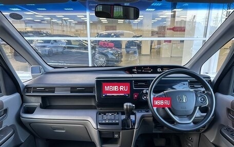 Honda Stepwgn IV, 2016 год, 1 570 000 рублей, 7 фотография