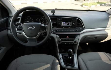 Hyundai Elantra VI рестайлинг, 2016 год, 1 201 000 рублей, 8 фотография