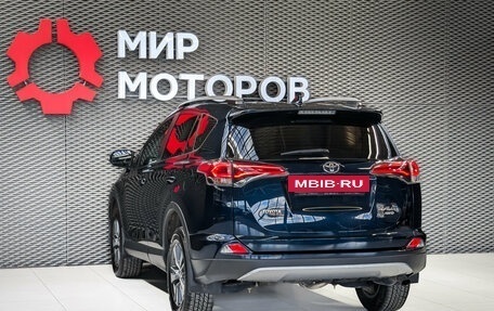 Toyota RAV4, 2018 год, 2 770 000 рублей, 6 фотография