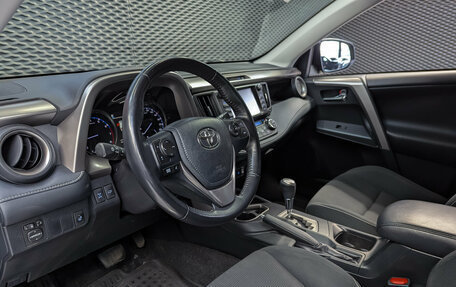 Toyota RAV4, 2018 год, 2 770 000 рублей, 15 фотография
