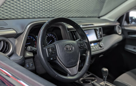 Toyota RAV4, 2018 год, 2 770 000 рублей, 13 фотография