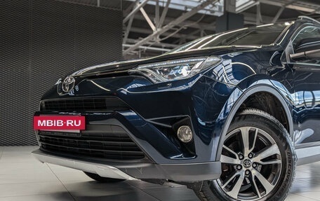 Toyota RAV4, 2018 год, 2 770 000 рублей, 9 фотография