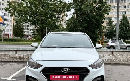 Hyundai Solaris II рестайлинг, 2018 год, 1 097 000 рублей, 3 фотография