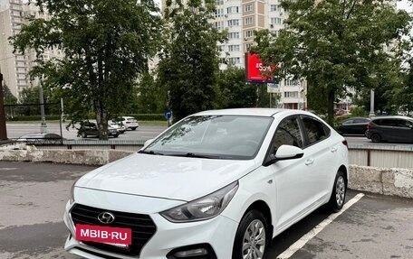 Hyundai Solaris II рестайлинг, 2018 год, 1 097 000 рублей, 2 фотография