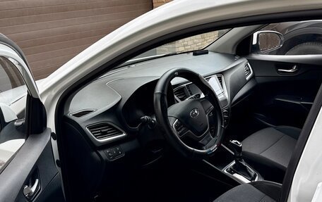 Hyundai Solaris II рестайлинг, 2018 год, 1 097 000 рублей, 12 фотография