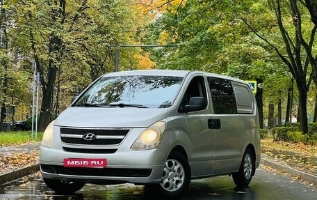 Hyundai Grand Starex Grand Starex I рестайлинг 2, 2008 год, 780 000 рублей, 3 фотография
