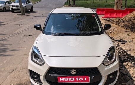 Suzuki Swift V, 2022 год, 1 700 000 рублей, 1 фотография
