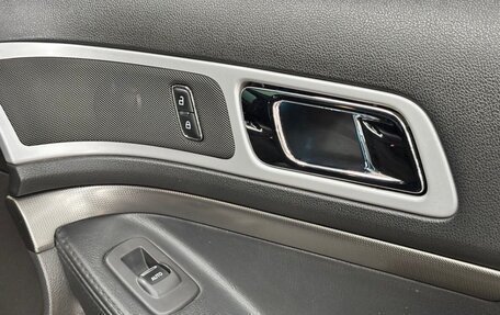 Ford Explorer VI, 2014 год, 1 500 000 рублей, 26 фотография