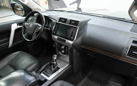 Toyota Land Cruiser Prado 150 рестайлинг 2, 2022 год, 6 499 900 рублей, 8 фотография