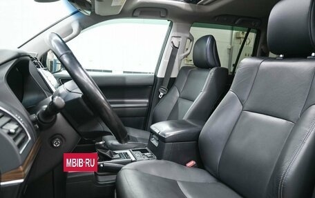 Toyota Land Cruiser Prado 150 рестайлинг 2, 2022 год, 6 499 900 рублей, 11 фотография