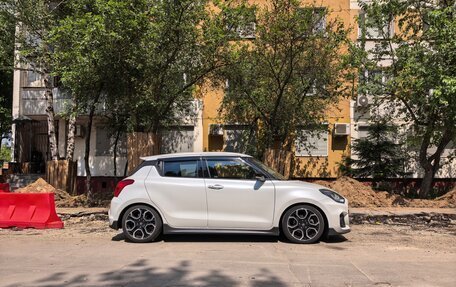 Suzuki Swift V, 2022 год, 1 700 000 рублей, 5 фотография