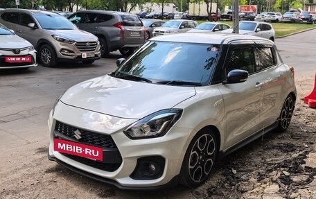 Suzuki Swift V, 2022 год, 1 700 000 рублей, 9 фотография
