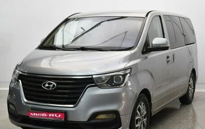 Hyundai H-1 II рестайлинг, 2018 год, 2 700 000 рублей, 1 фотография
