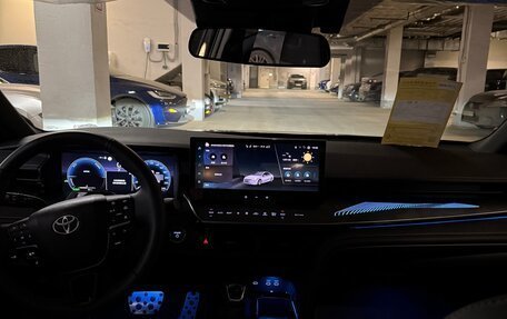 Toyota Camry, 2025 год, 3 300 000 рублей, 3 фотография