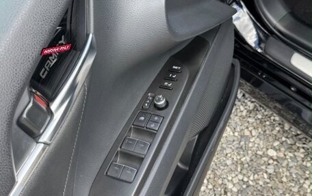 Toyota Camry, 2021 год, 2 950 000 рублей, 9 фотография
