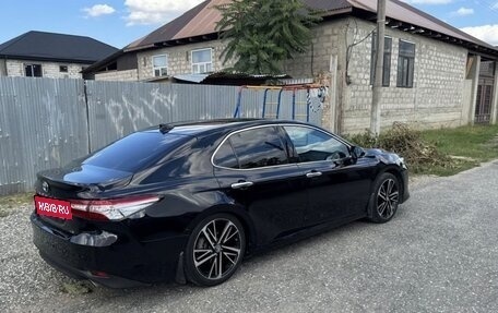 Toyota Camry, 2021 год, 2 950 000 рублей, 3 фотография