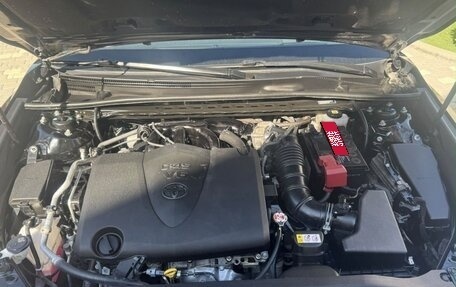 Toyota Camry, 2021 год, 2 950 000 рублей, 8 фотография