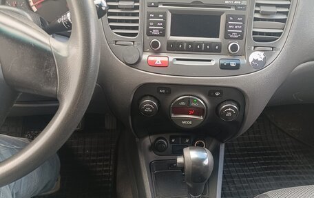 KIA Rio II, 2009 год, 400 000 рублей, 12 фотография