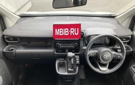 Toyota Sienta, 2024 год, 1 250 217 рублей, 8 фотография
