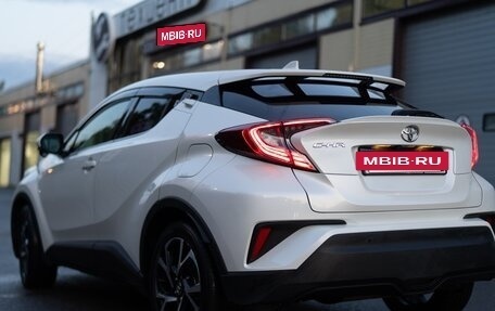 Toyota C-HR I рестайлинг, 2018 год, 1 950 000 рублей, 4 фотография