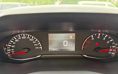 Peugeot 2008 II, 2023 год, 1 290 000 рублей, 11 фотография