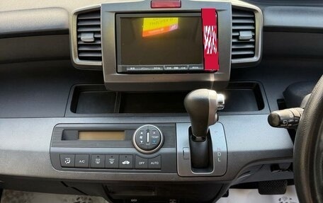 Honda Freed I, 2010 год, 1 049 000 рублей, 15 фотография