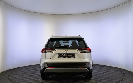 Toyota RAV4, 2022 год, 3 350 000 рублей, 6 фотография