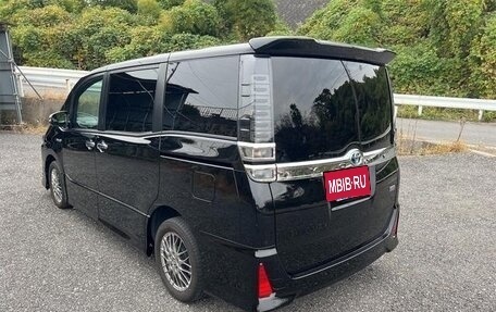 Toyota Voxy III, 2021 год, 1 767 000 рублей, 5 фотография