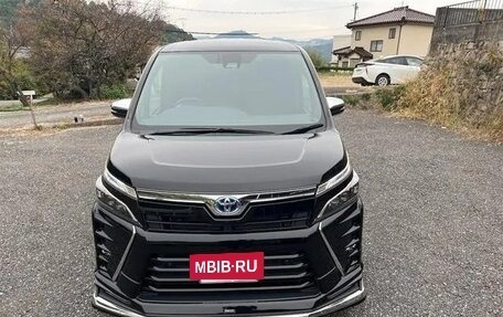 Toyota Voxy III, 2021 год, 1 767 000 рублей, 8 фотография