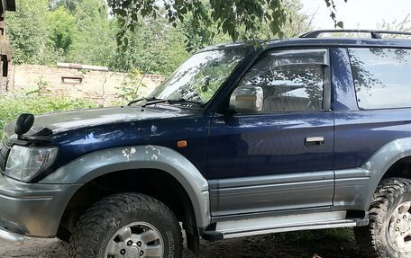 Toyota Land Cruiser Prado 90 рестайлинг, 1998 год, 900 000 рублей, 4 фотография