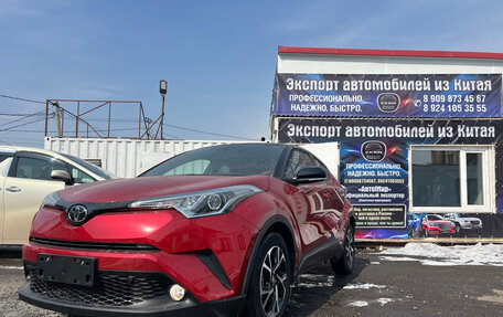 Toyota C-HR I рестайлинг, 2021 год, 2 300 000 рублей, 4 фотография