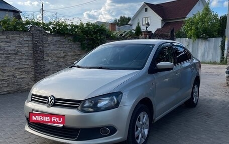 Volkswagen Polo VI (EU Market), 2013 год, 720 000 рублей, 2 фотография