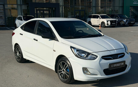 Hyundai Solaris II рестайлинг, 2012 год, 545 000 рублей, 3 фотография