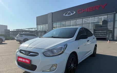 Hyundai Solaris II рестайлинг, 2012 год, 545 000 рублей, 1 фотография