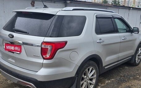 Ford Explorer VI, 2017 год, 2 500 000 рублей, 3 фотография