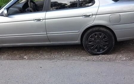 Nissan Sunny B15, 2002 год, 305 000 рублей, 3 фотография