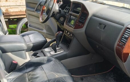 Mitsubishi Pajero III рестайлинг, 2004 год, 850 000 рублей, 3 фотография