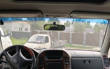 Mitsubishi Pajero III рестайлинг, 2004 год, 850 000 рублей, 2 фотография