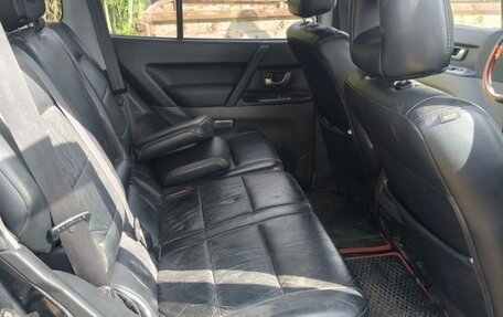 Mitsubishi Pajero III рестайлинг, 2004 год, 850 000 рублей, 4 фотография