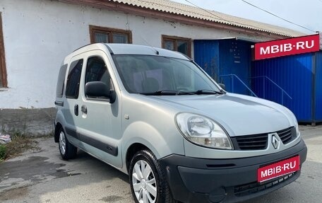 Renault Kangoo II рестайлинг, 2006 год, 377 000 рублей, 1 фотография