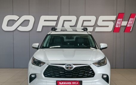 Toyota Highlander, 2022 год, 4 305 000 рублей, 2 фотография